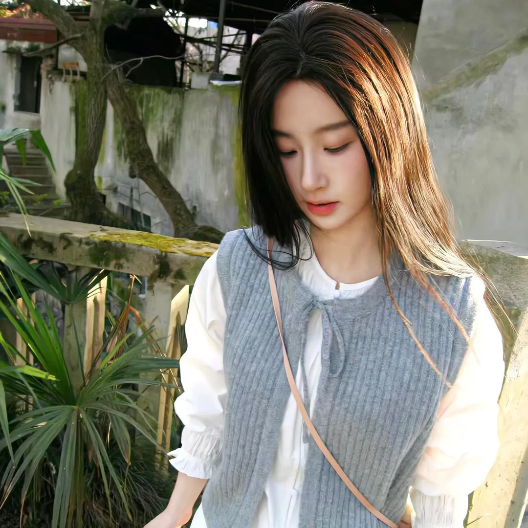 热裤荡女